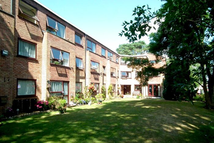 1 Bedroom Flat To Rent In Homefield House, Barton Court Road, New Milton, Hampshire., BH25