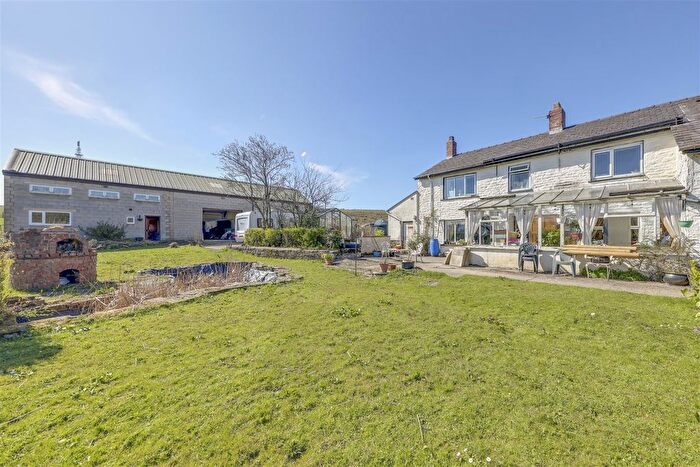 3 Bedroom Semi-Detached House For Sale In Burnley Road East, Rossendale, BB4
