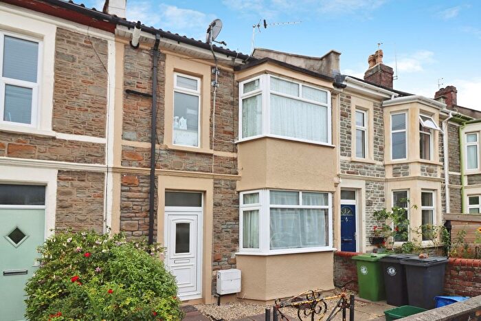 2 Bedroom Flat For Sale In Ridgeway Road, Bristol, BS16
