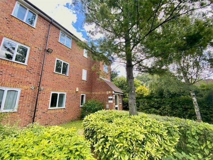 2 Bedroom Flat To Rent In Brindley Close, Wembley, HA0