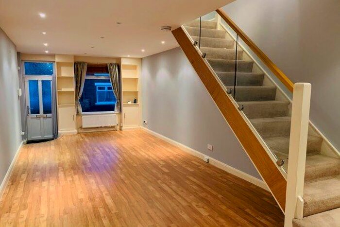 2 Bedroom Property To Rent In Lomas Street, Stoke-On-Trent ST4