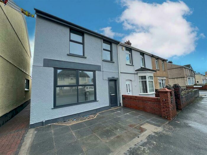 3 Bedroom House To Rent In Borough Road, Loughor, Swansea, SA4