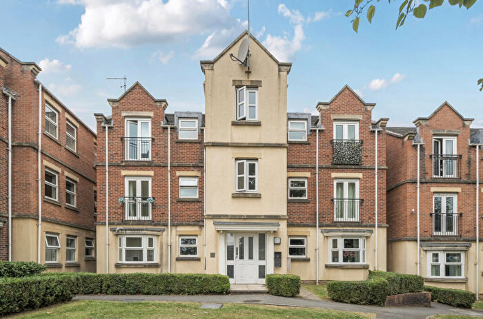 2 Bedroom Flat For Sale In Whitehall Croft, Leeds, West Yorkshire, LS12