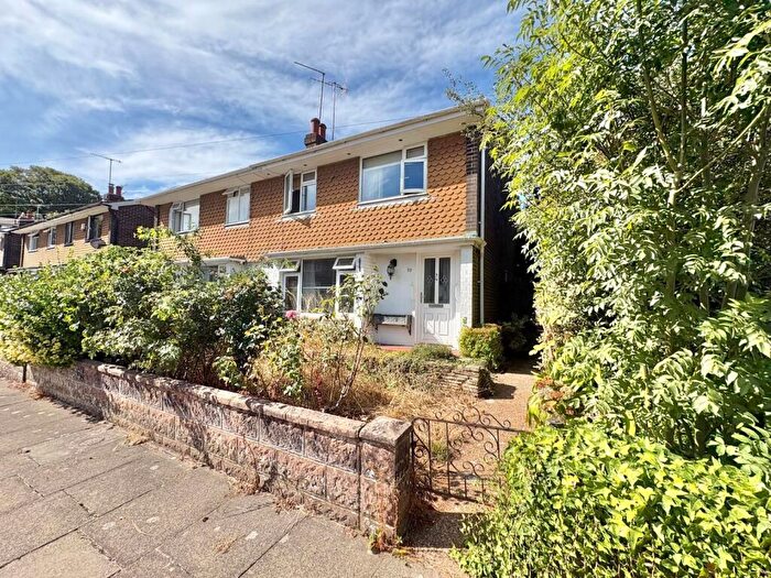3 Bedroom Semi-Detached House To Rent In Wickhurst Rise, Portslade, Brighton, BN41