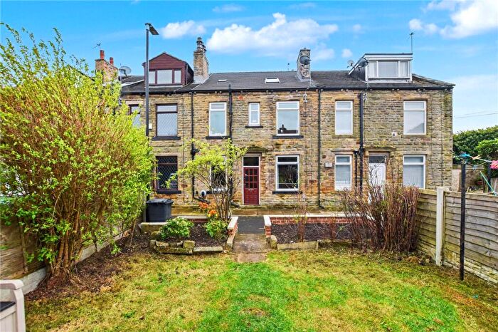 2 Bedroom Terraced House For Sale In Grove Avenue, Pudsey, West Yorkshire, LS28