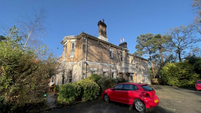 2 Bedroom Flat To Rent In Wimborne Road, , Bournemouth, BH2