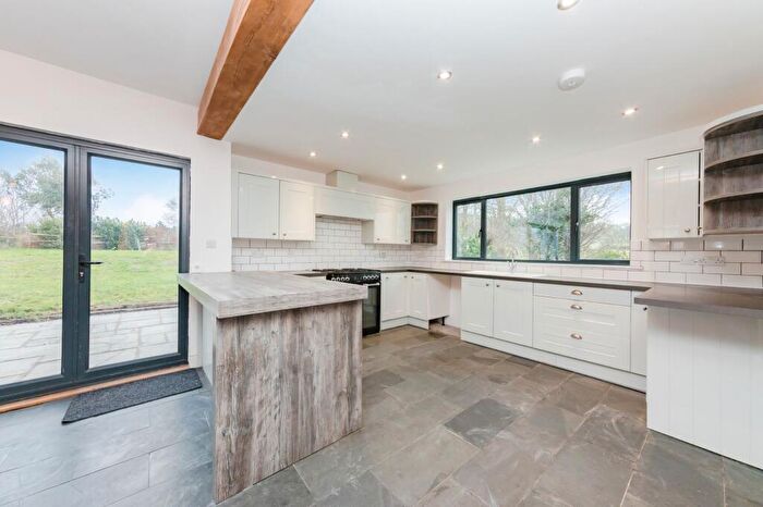 4 Bedroom Property For Sale In Stoneham, Lower Stoneham, BN8