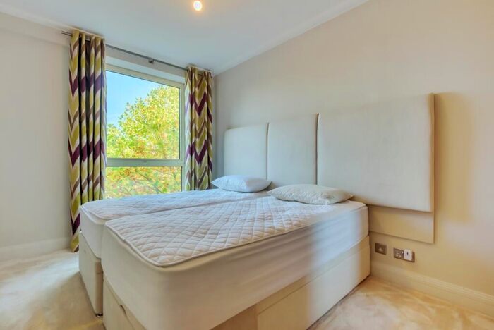 3 Bedroom Flat To Rent In Queens Terrace, St Johns Wood, London, NW8