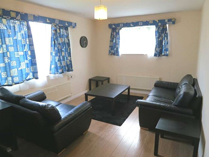 1 Bedroom Apartment To Rent In Whiteoak Road, Fallowfield, M14