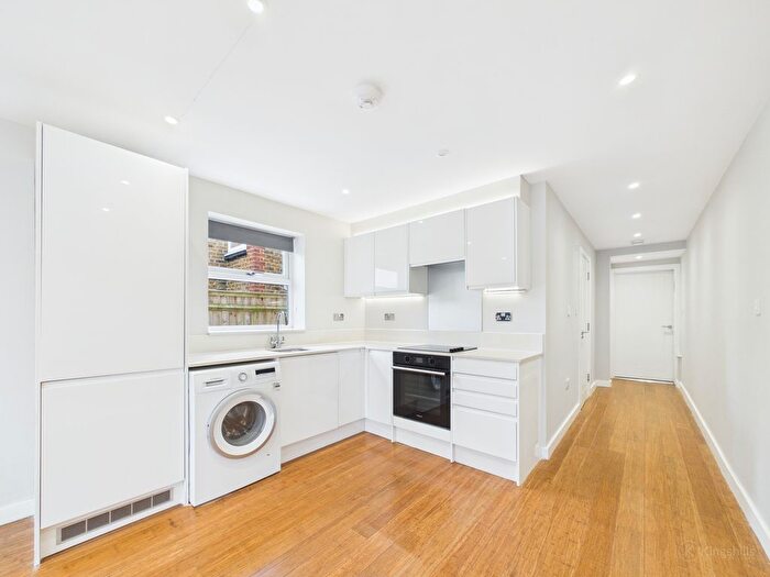 1 Bedroom Maisonette To Rent In Oakridge Road, High Wycombe, HP11