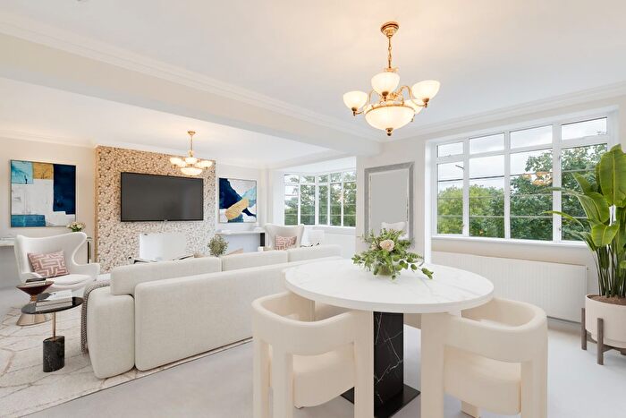 3 Bedroom Flat To Rent In Prince Albert Road, London, NW8