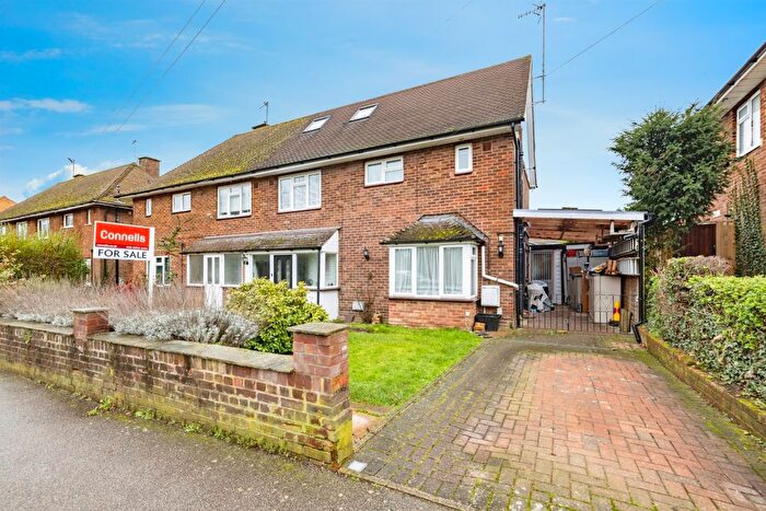 4 Bedroom Semi-Detached House For Sale In Moatfield Road, Bushey, WD23