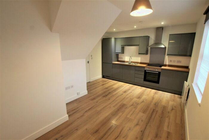 1 Bedroom Flat To Rent In Station Lane, Featherstone, Pontefract WF7