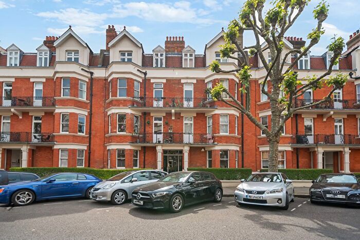 4 Bedroom Flat For Sale In Castellain Road, London, W9