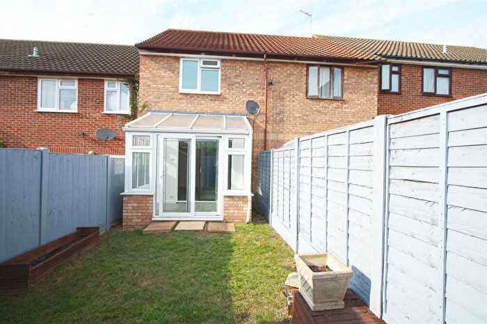 2 Bedroom Terraced House For Sale In Robinia Close, Steeple View, Laindon, SS15