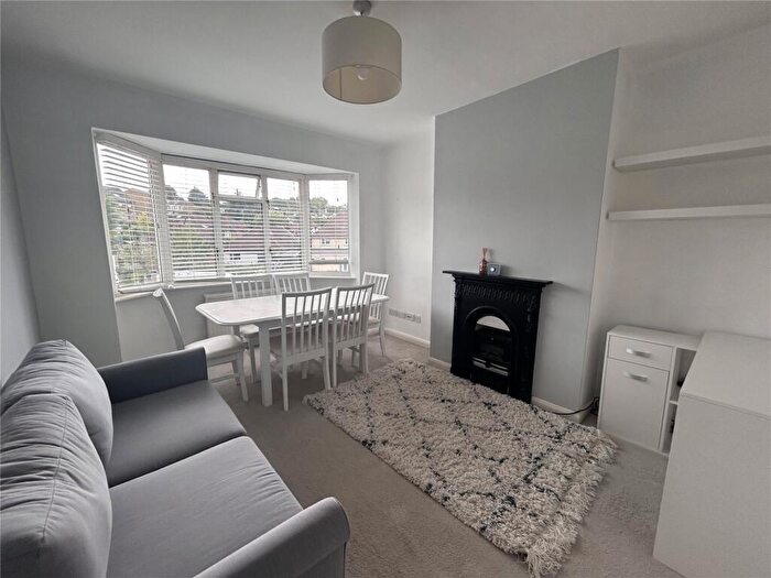 2 Bedroom Maisonette To Rent In St. Marks Close, Barnet, EN5
