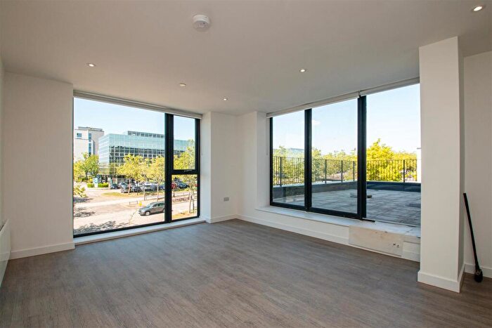 2 Bedroom Apartment To Rent In One Month Rent Free - Buckingham Court, Milton Keynes, MK9