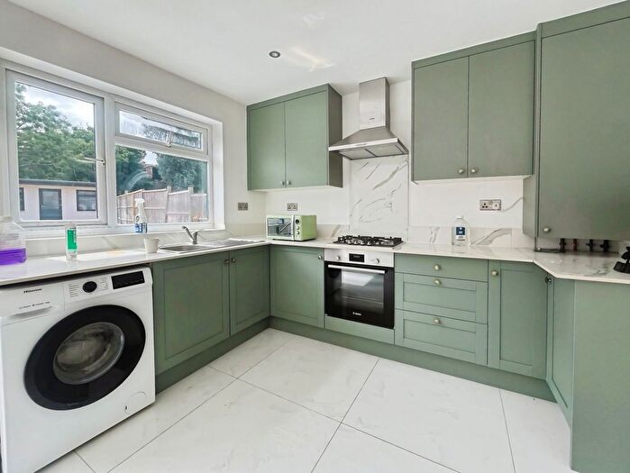 4 Bedroom Property To Rent In Lela Avenue, Hounslow, TW4