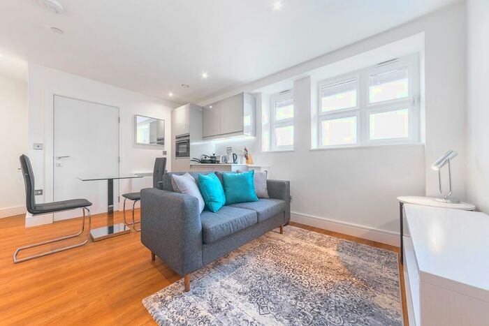 Studio To Rent In Greenview House, London Road, Romford, RM7