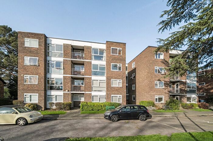 2 Bedroom Flat For Sale In Orchard Road, Bromley, BR1