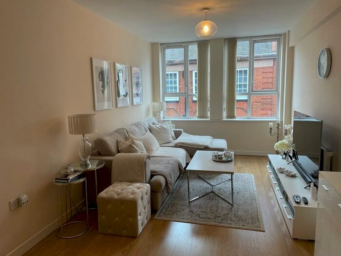 1 Bedroom Apartment To Rent In Mayfair House - Furnished Bed - Parking Available, B4