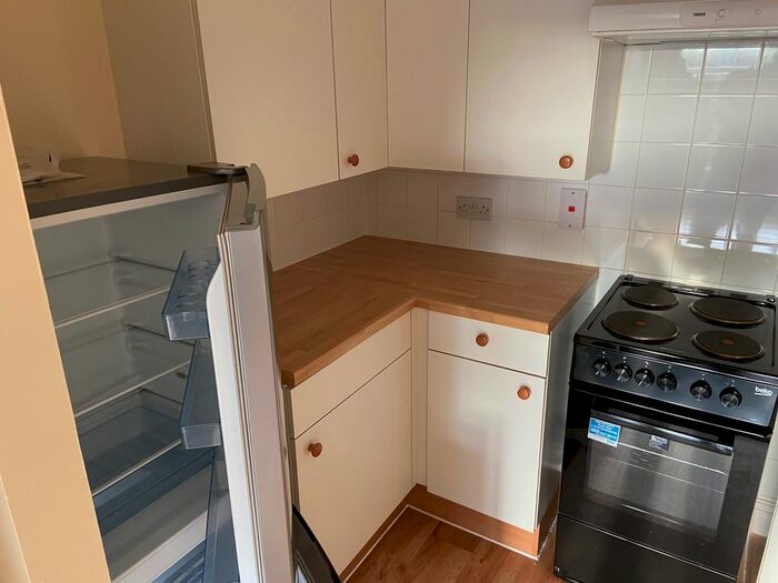 1 Bedroom Flat To Rent In Claredon Road, Borehamwood, WD6