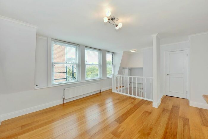 2 Bedroom Flat To Rent In Collingham Place, Gloucester Road, SW5