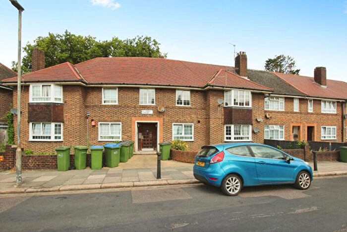 3 Bedroom Flat To Rent In St Mary Street, Woolwich, SE18