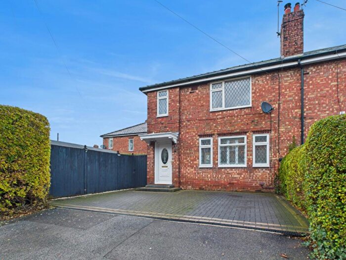 3 Bedroom End Of Terrace House For Sale In Corporation Road, Beverley, HU17