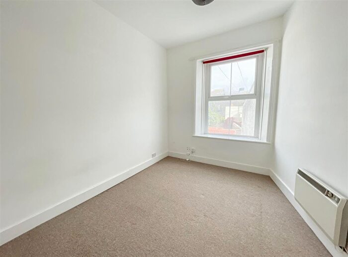 1 Bedroom Flat To Rent In Cavendish Place, Eastbourne, BN21