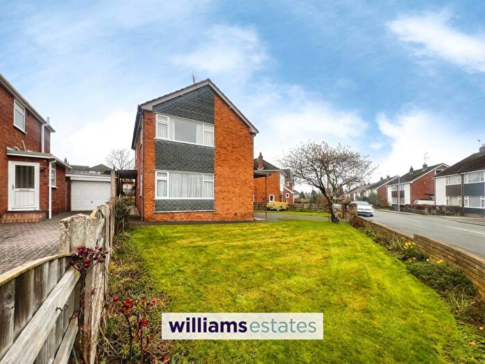 3 Bedroom Detached House For Sale In Hafod Park, Mold, CH7