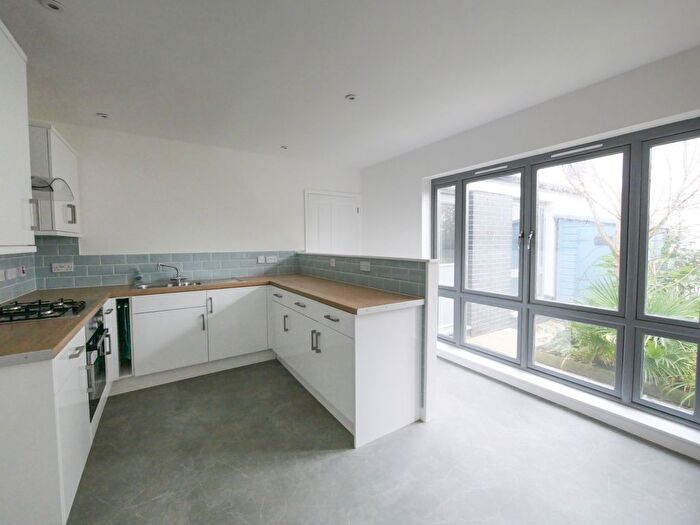 2 Bedroom Detached Bungalow For Sale In Hopton Close, Bude, EX23