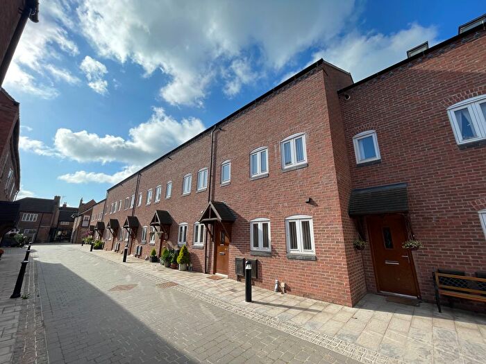 3 Bedroom Terraced House To Rent In Church Street, Atherstone, CV9