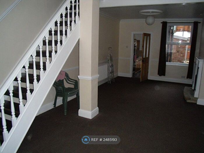 3 Bedroom Terraced House To Rent In Jarrom Street, Leicester, LE2