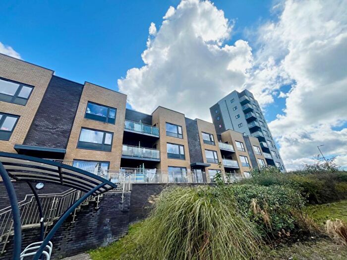 2 Bedroom Apartment To Rent In Nile Court, Poole, BH15