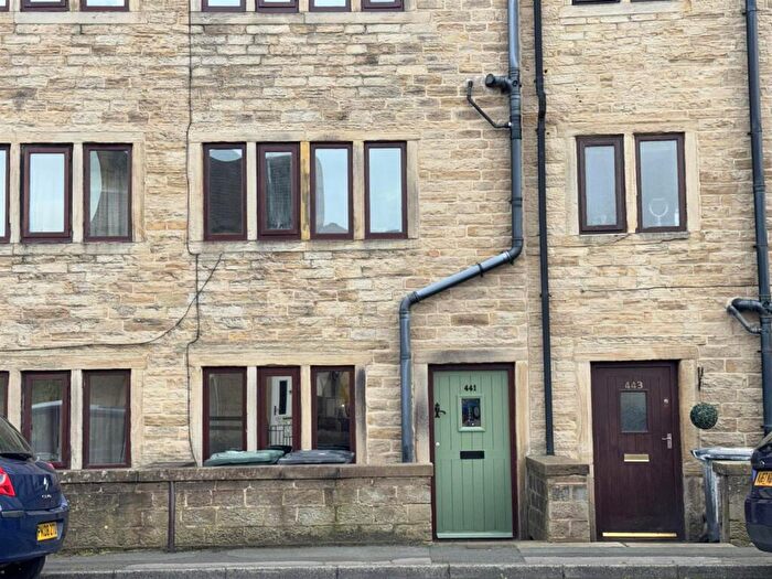 2 Bedroom Cottage For Sale In Manchester Road, Linthwaite, Huddersfield, HD7