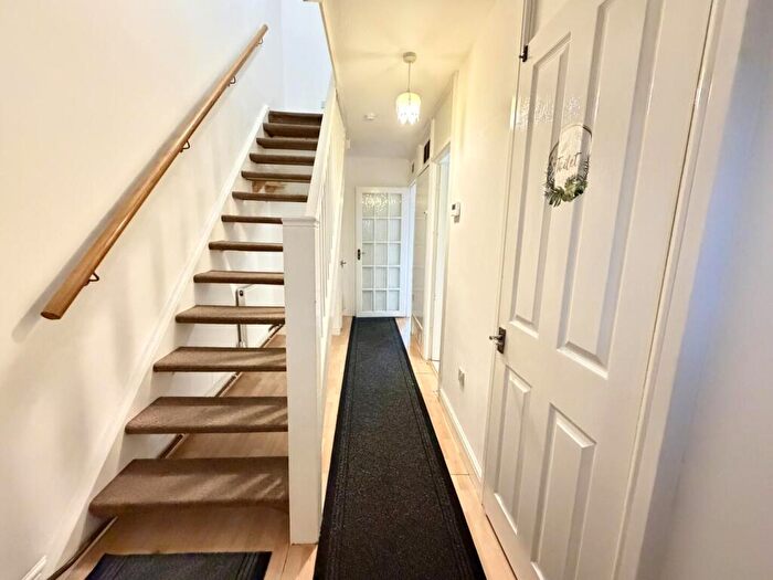 3 Bedroom House To Rent In Milwards, Harlow, CM19