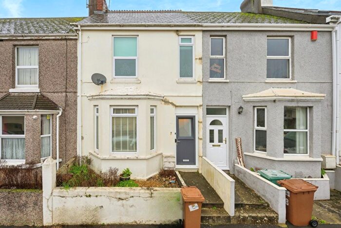 3 Bedroom Terraced House For Sale In Evelyn Street, Plymouth, PL5