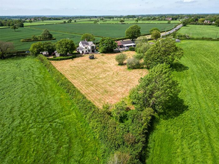 4 Bedroom Detached House For Sale In Nantwich Road, Wimboldsley, CW10