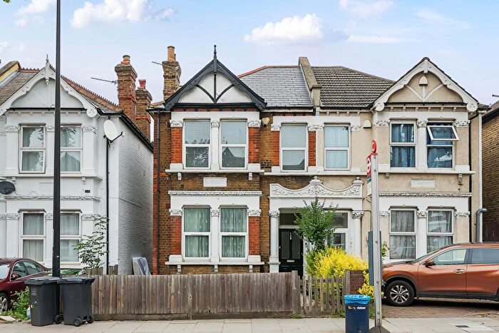 2 Bedroom Flat To Rent In Brownhill Road London, SE6