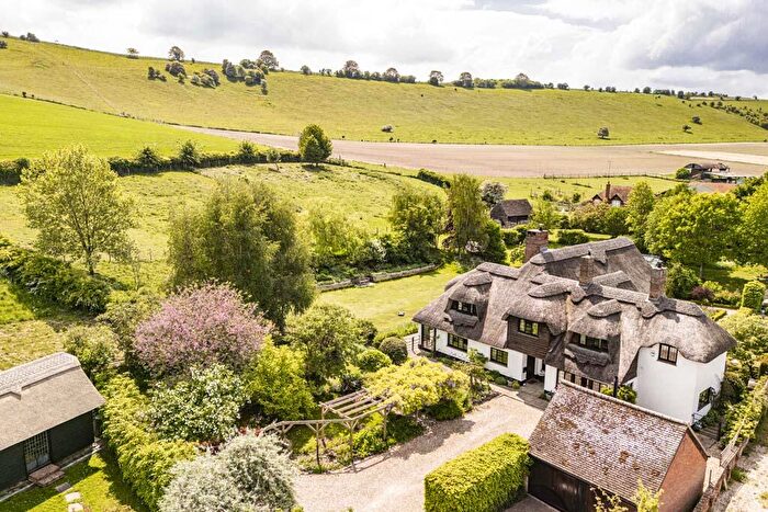 5 Bedroom Detached House For Sale In The Warren, Streatley On Thames, RG8