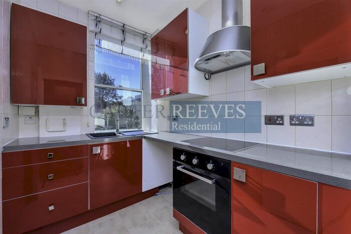 3 Bedroom Flat To Rent In Camden Street, London, NW1