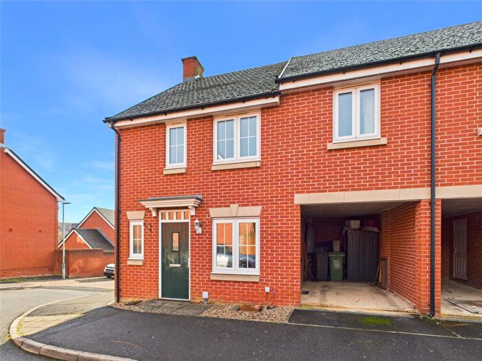 3 Bedroom Link Detached House For Sale In Jack Russell Close, Stroud, Gloucestershire, GL5