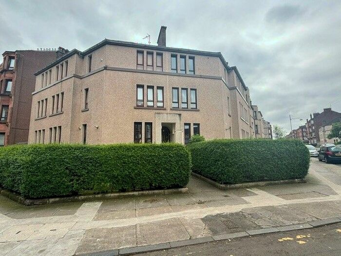 3 Bedroom Flat To Rent In Meadowpark Street, Dennistoun, Glasgow, G31