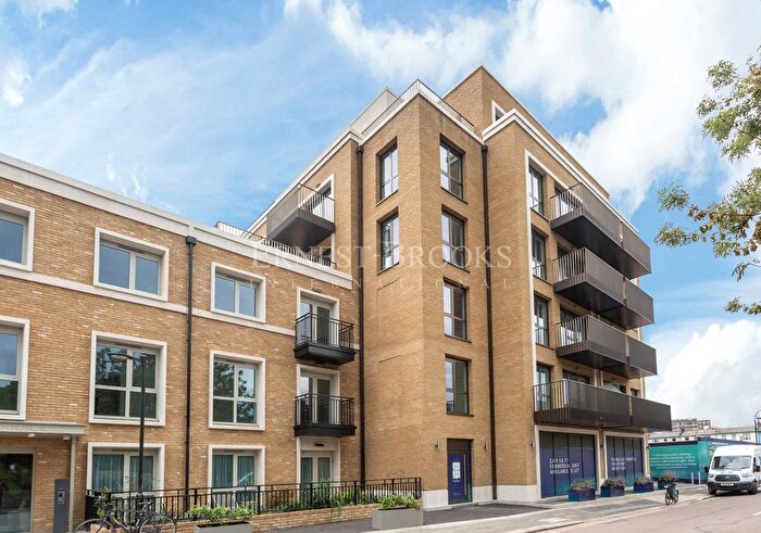 3 Bedroom Flat To Rent In Holland House, Fulham Reach, Hammersmith, W6