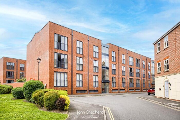2 Bedroom Flat For Sale In Ascote Lane, Shirley, Solihull, West Midlands, B90