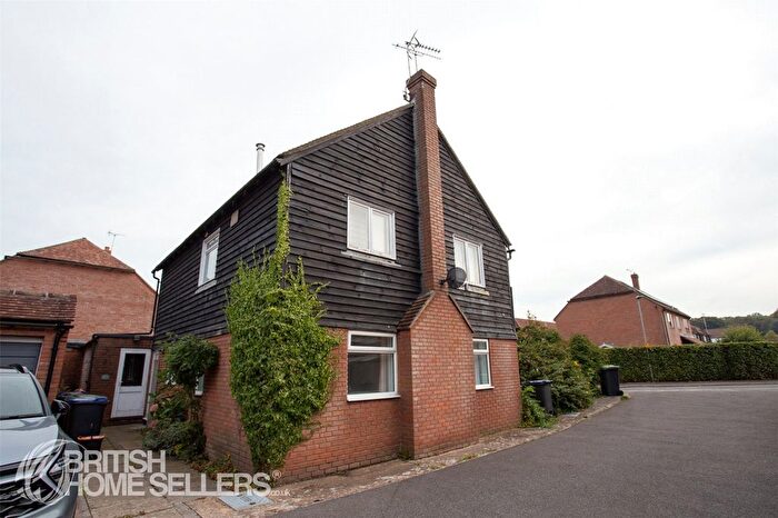 2 Bedroom Flat For Sale In Riverside Close, Bridge, Canterbury, Kent, CT4