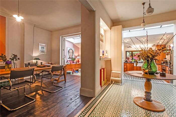 4 Bedroom Semi Detached House To Rent In Dyne Road, London, NW6