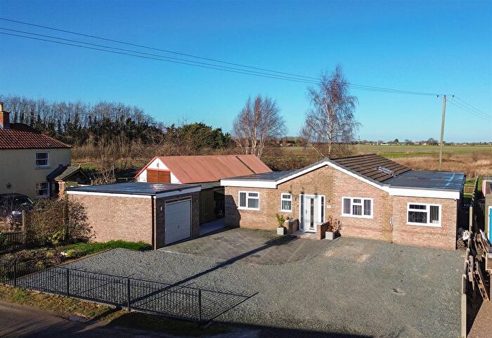4 Bedroom Detached Bungalow For Sale In Siltside, Gosberton Risegate, Spalding, PE11