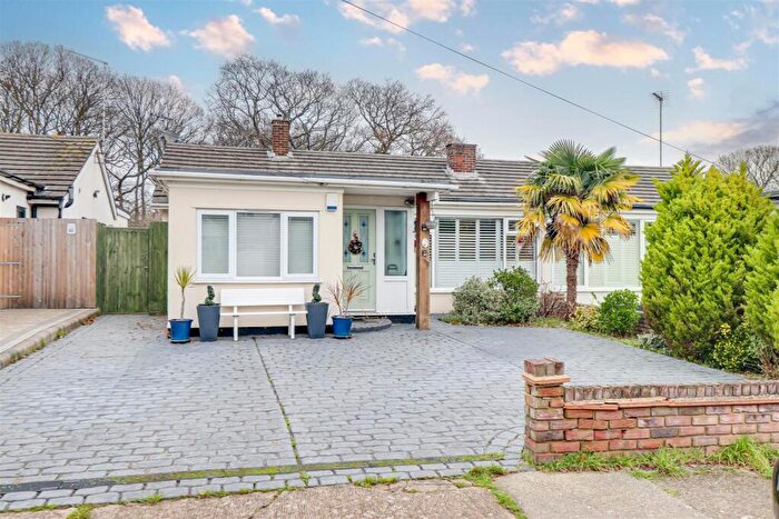 3 Bedroom Semi-Detached Bungalow For Sale In Westwood Gardens, Thundersley, SS7